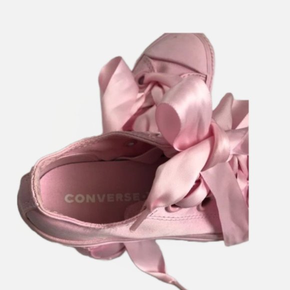 Converse Other - Converse Pink Girls Bow Tennis Shoes - Great condition